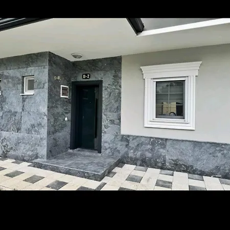 Diamond B2 Blok Ikiz Ortak Havuz